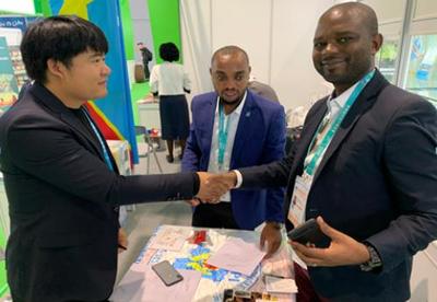 進博會第二天 江蘇企業采購欠發達國家商品近千萬美元